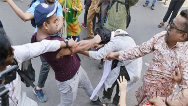 ধর্ষণবিরোধী গণপদযাত্রায় পুলিশের লাঠিপেটা