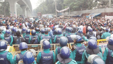 দুই ঘণ্টার আলটিমেটাম দিয়ে শাহবাগ ছাড়লেন সাবেক বিডিআর সদস্যরা