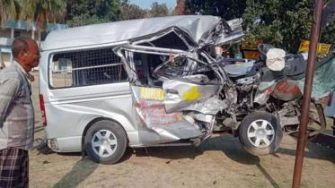 রাজশাহীতে ট্রাক-অ্যাম্বুলেন্স সংঘর্ষে নিহত ৩