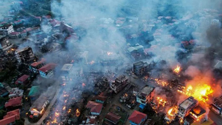 রাখাইনে জান্তাবাহিনীর বিমান হামলা : নিহত অন্তত ৪০