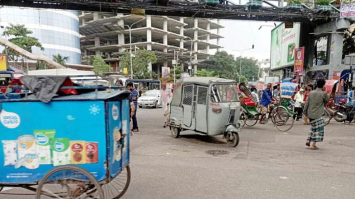 রামপুরা-মহাখালী-মিরপুর সড়কে যান চলাচল স্বাভাবিক, চলতে শুরু করলো ট্রেনও