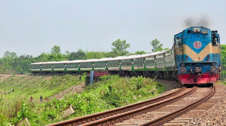 ২৪ দিন পর মেইল-কমিউটার ট্রেন চলাচল শুরু